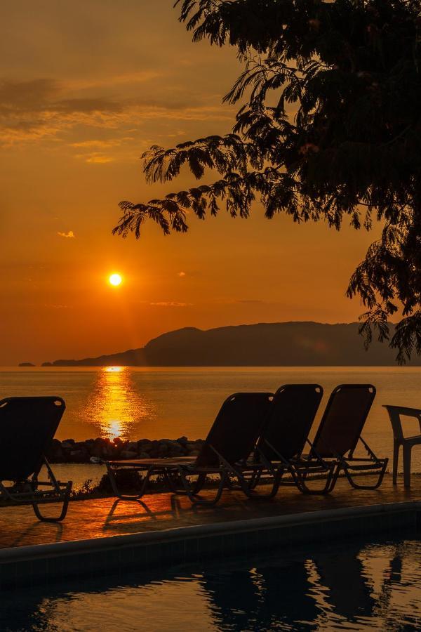 Studios Avra Agios Georgios  Buitenkant foto