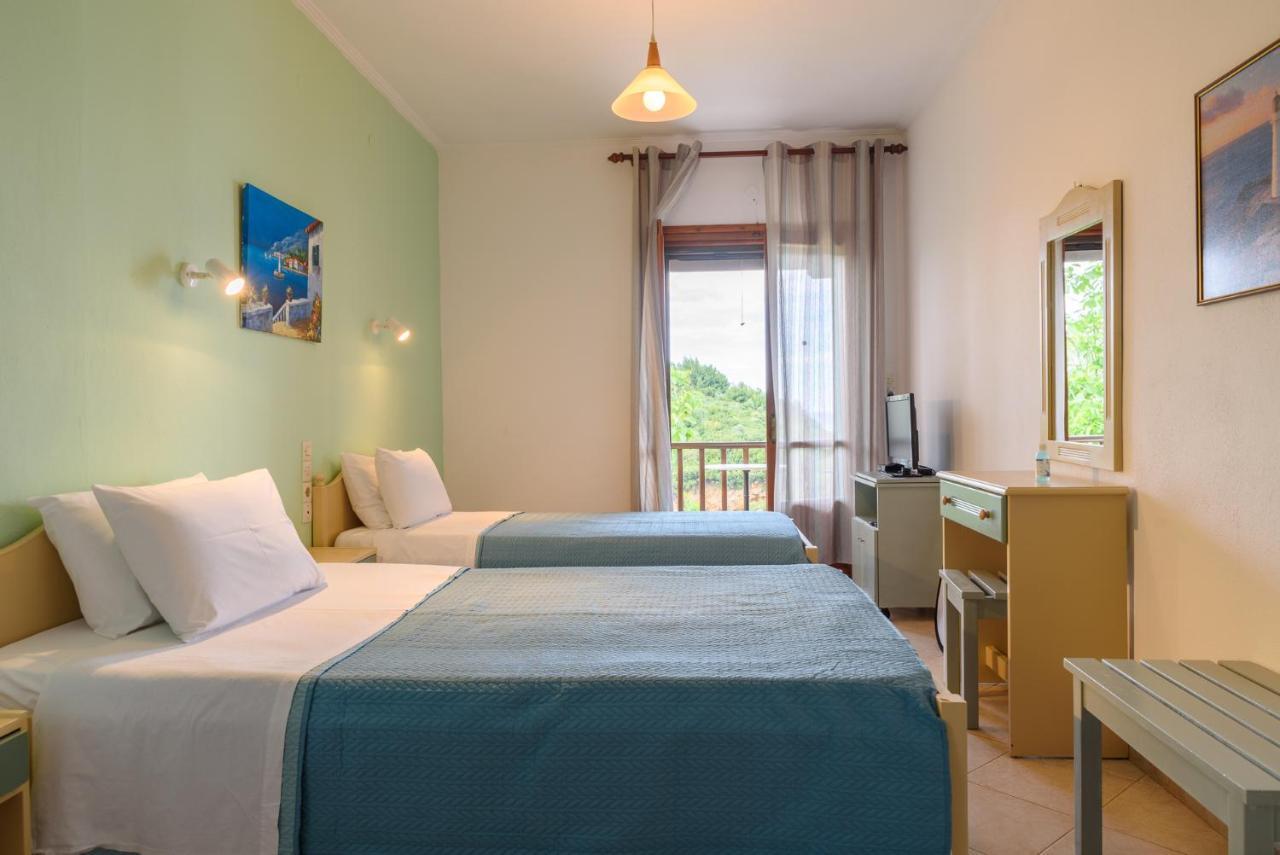 Studios Avra Agios Georgios  Buitenkant foto
