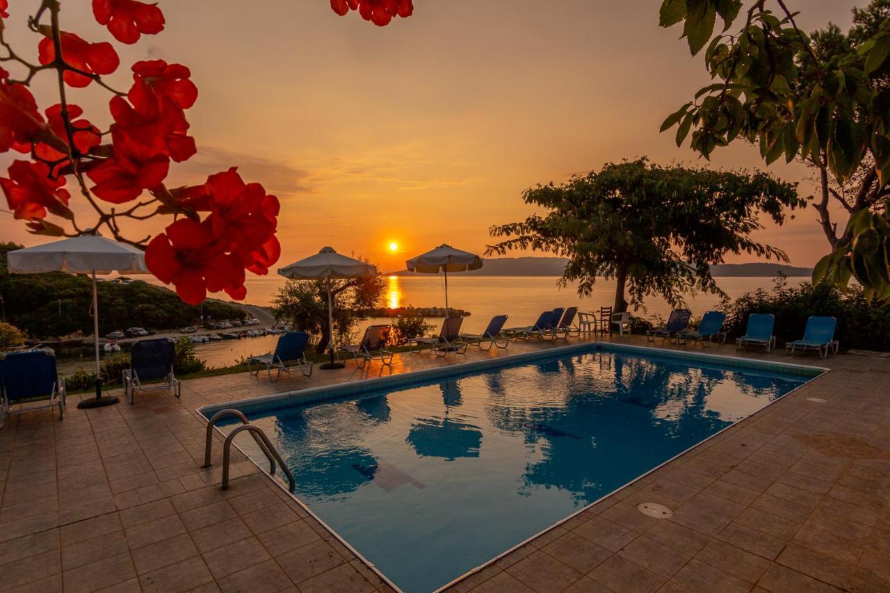 Studios Avra Agios Georgios  Buitenkant foto