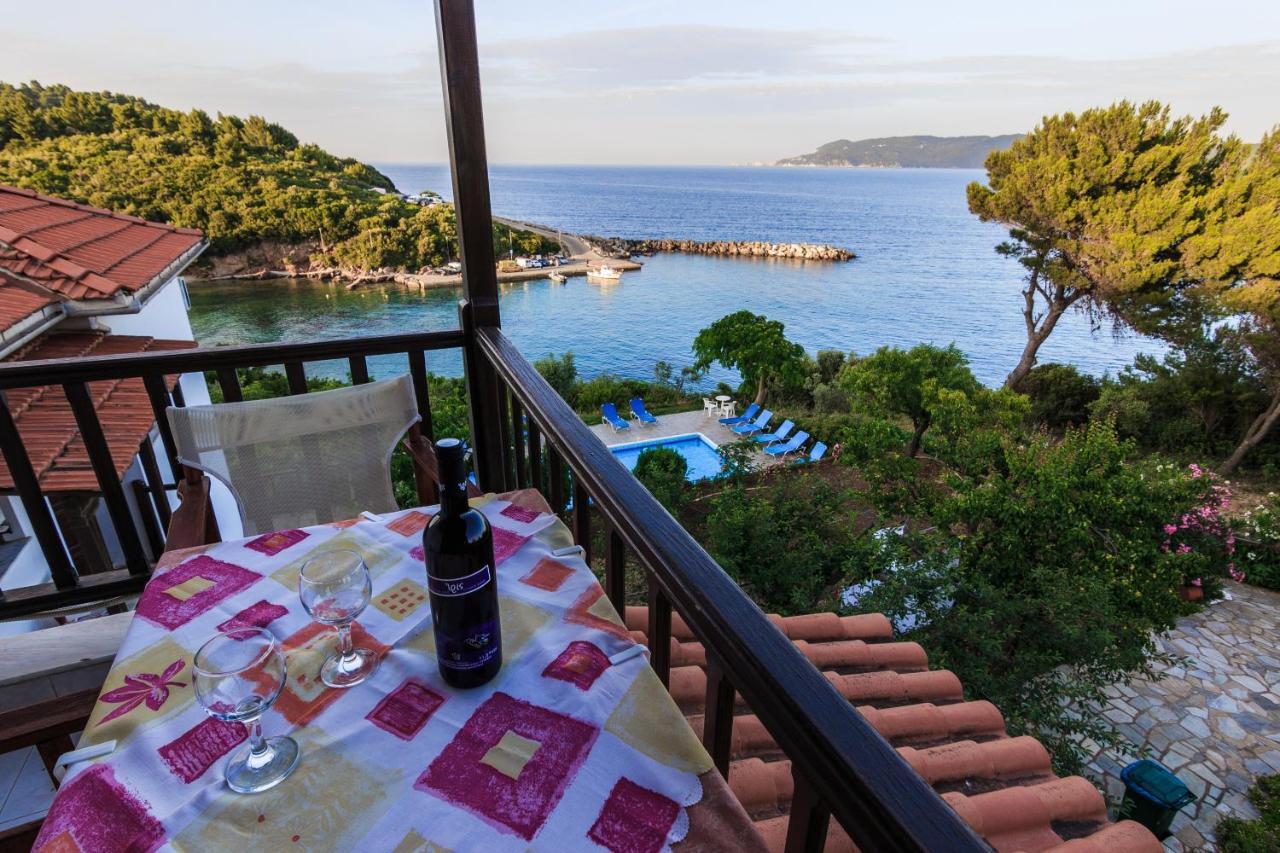 Studios Avra Agios Georgios  Buitenkant foto