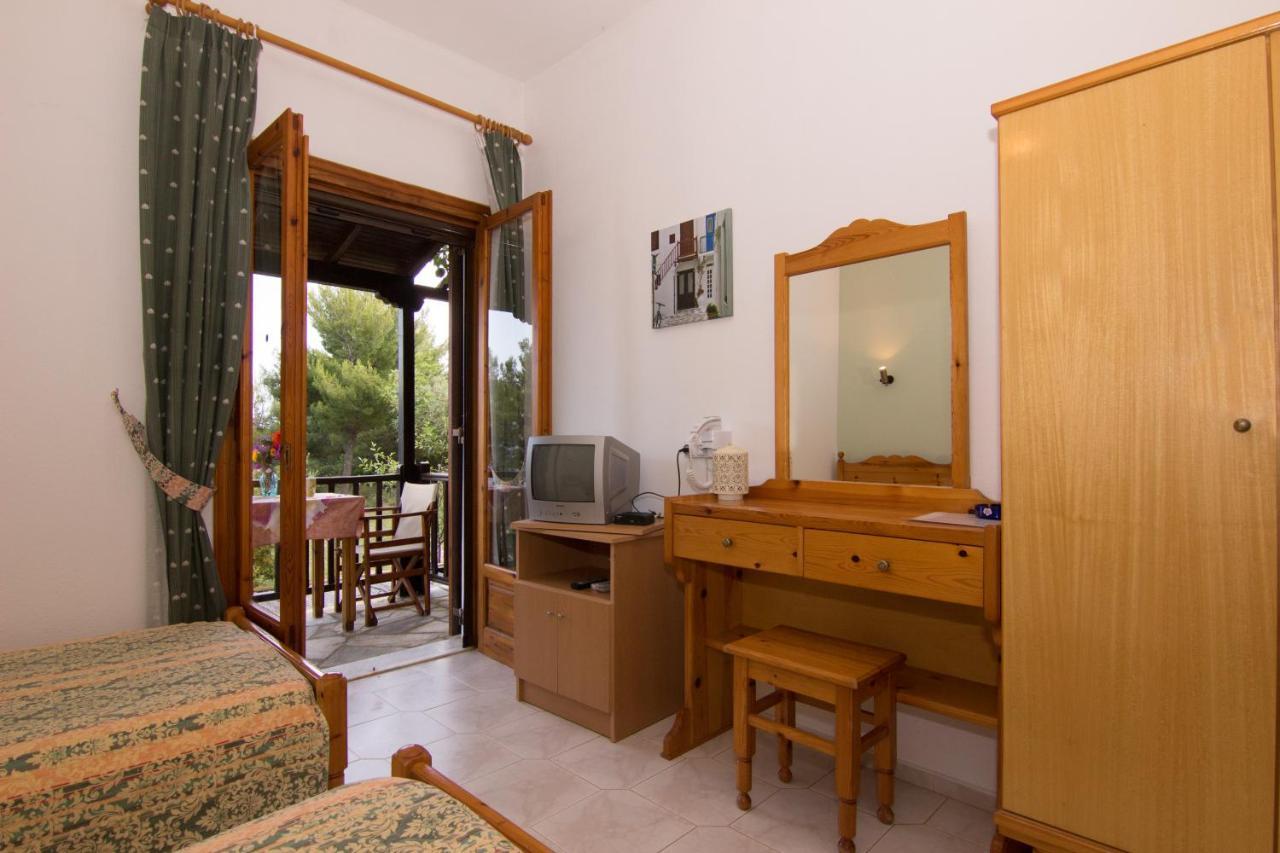 Studios Avra Agios Georgios  Buitenkant foto
