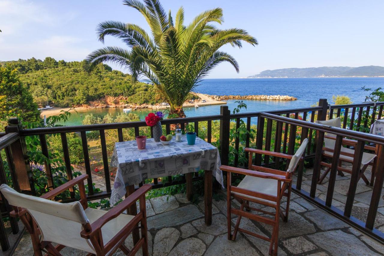 Studios Avra Agios Georgios  Buitenkant foto