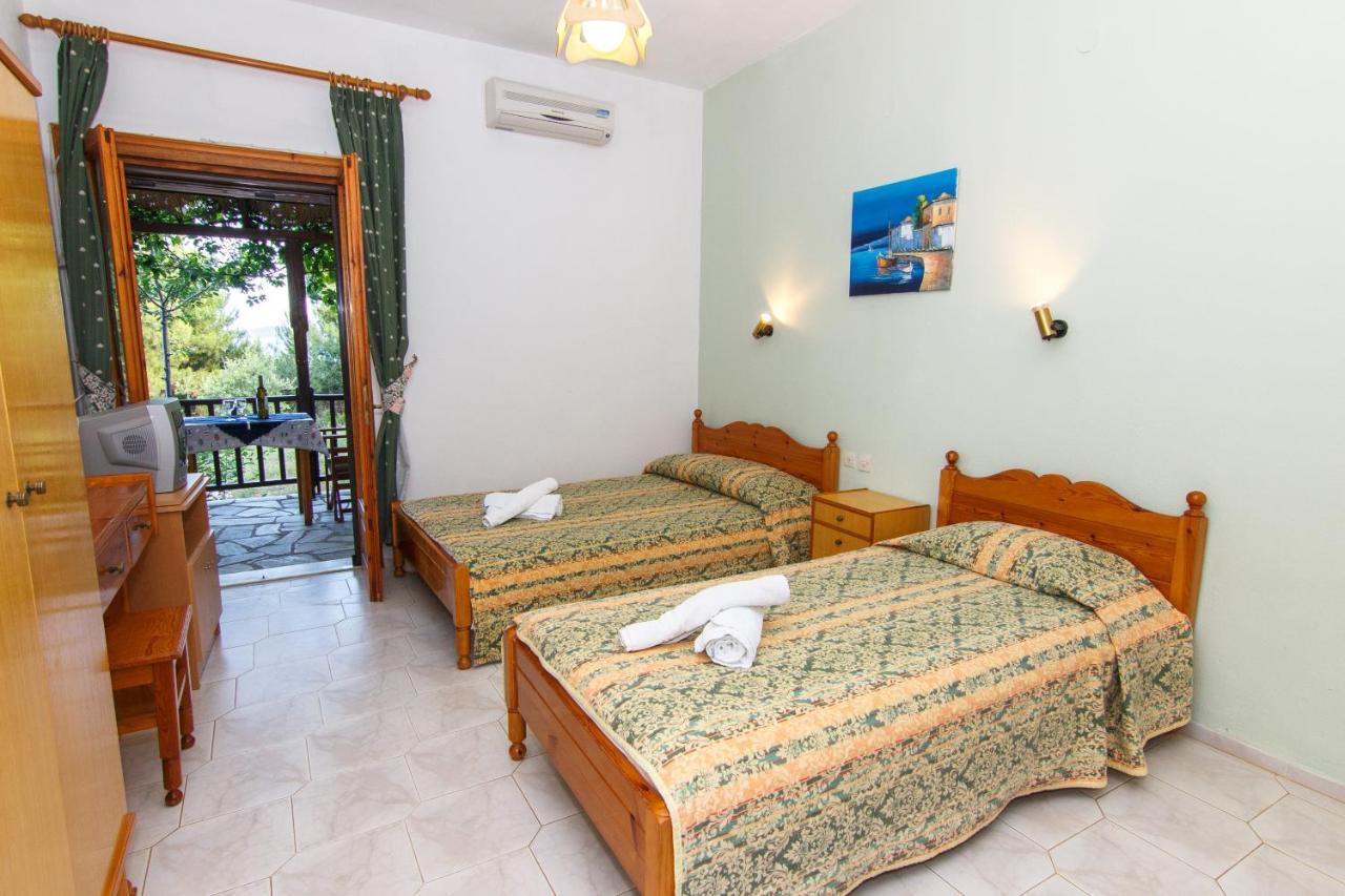 Studios Avra Agios Georgios  Buitenkant foto