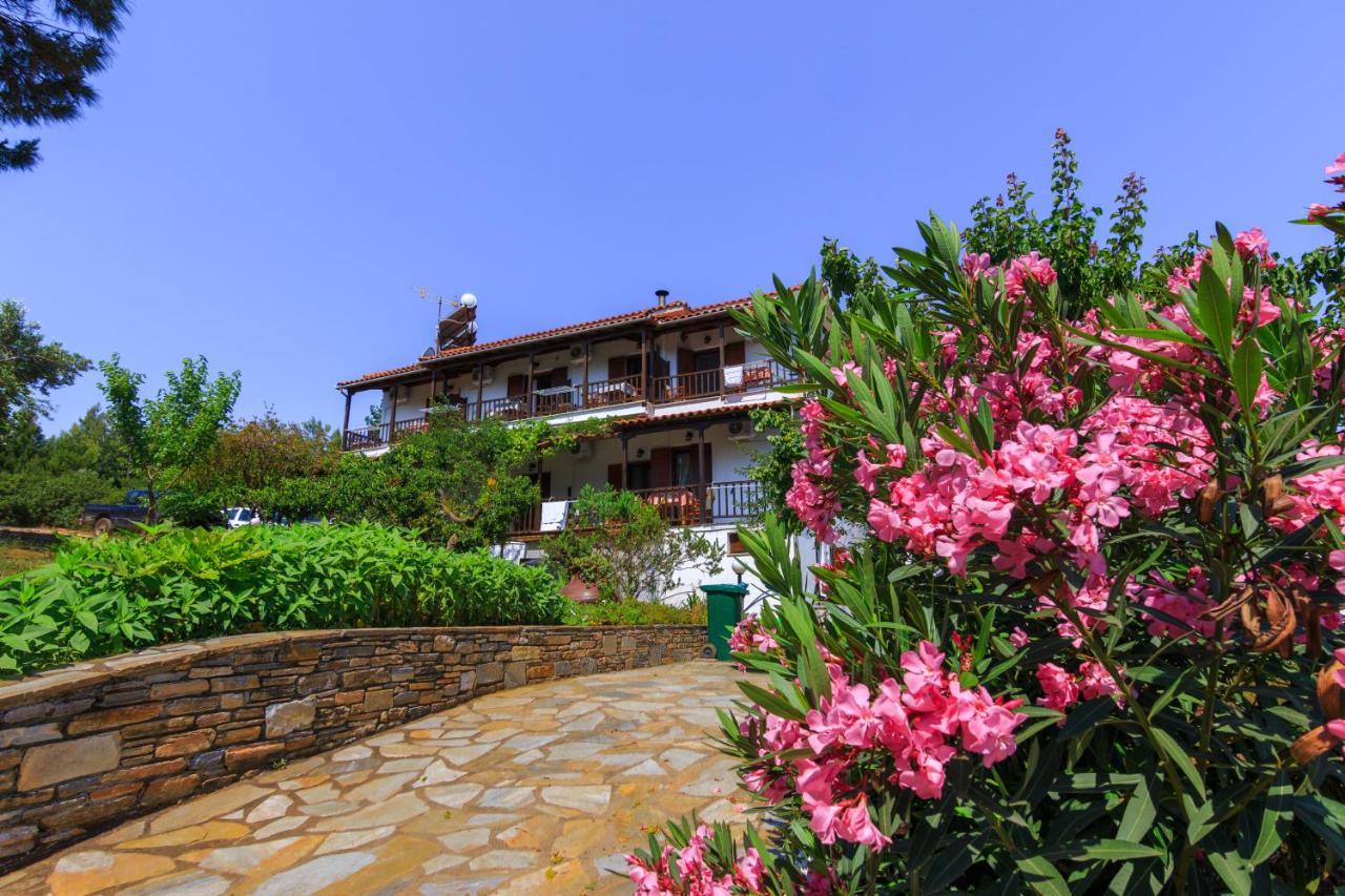 Studios Avra Agios Georgios  Buitenkant foto