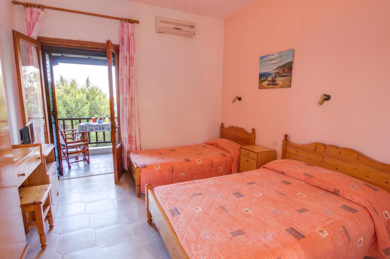 Studios Avra Agios Georgios  Buitenkant foto