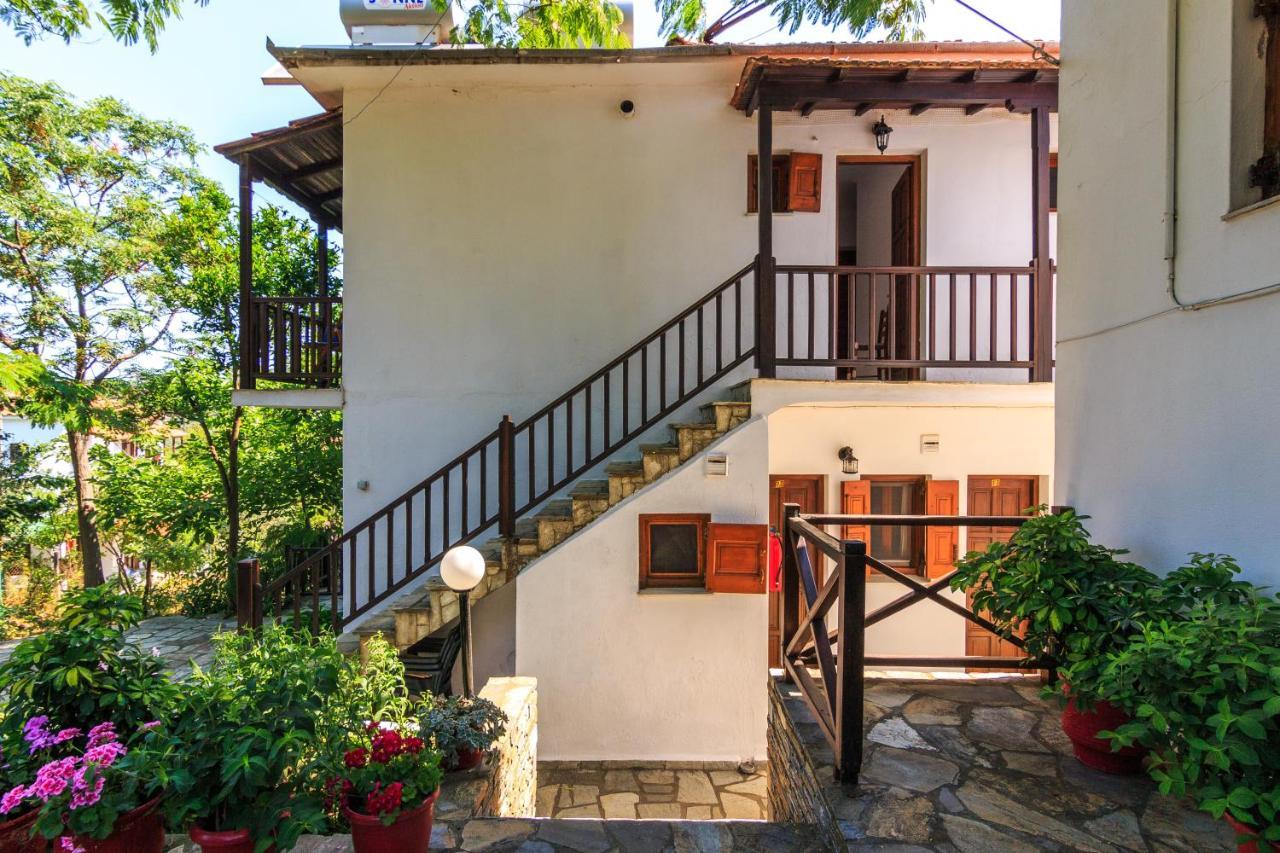 Studios Avra Agios Georgios  Buitenkant foto