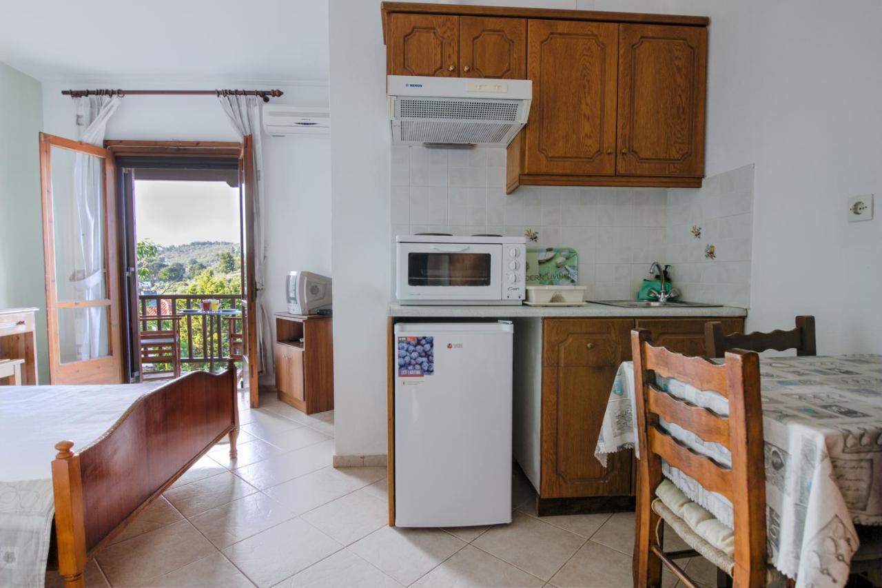 Studios Avra Agios Georgios  Buitenkant foto