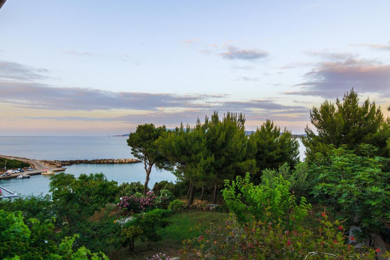Studios Avra Agios Georgios  Buitenkant foto