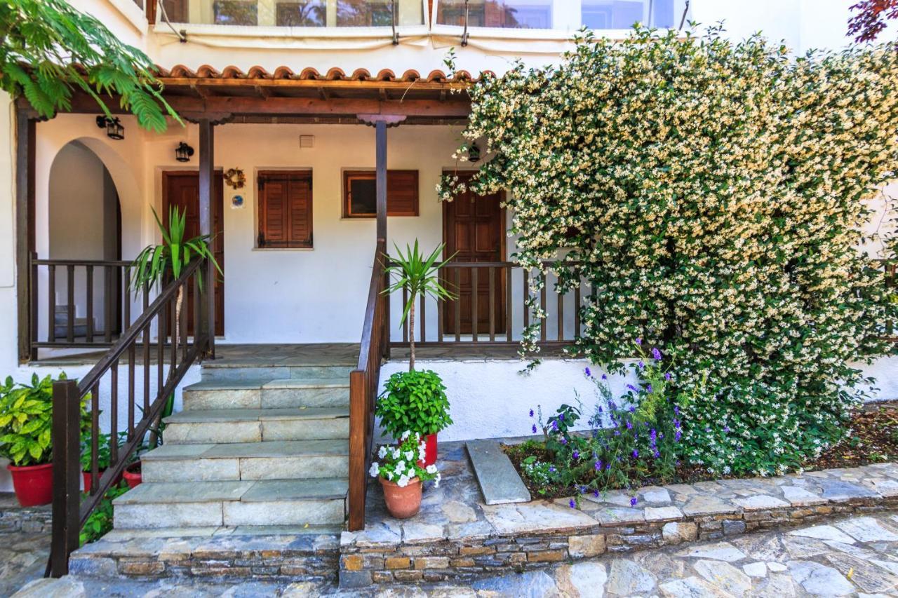 Studios Avra Agios Georgios  Buitenkant foto